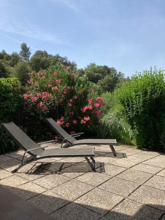 T2 Classé 2* calme au coeur du village provençale Gréoux-les-Bains Exterior foto